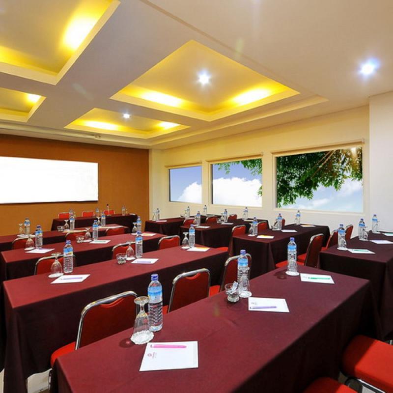Pratama Hotel & Convention Mataram Eksteriør billede